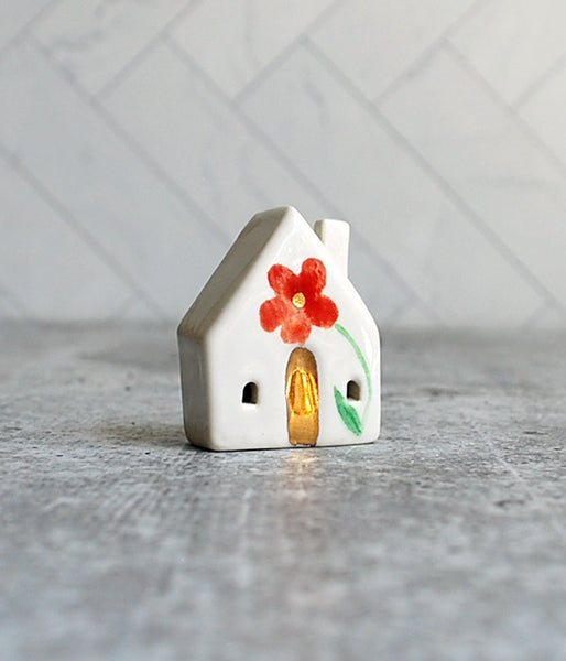 Mini House - Red Flower