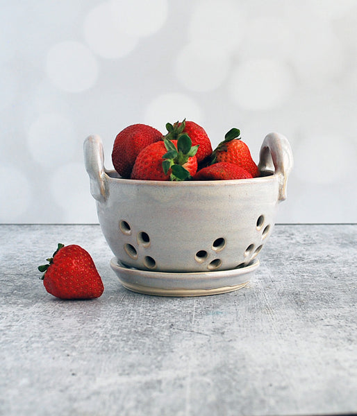 Berry Bowl - White Medium