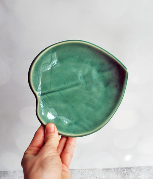 Green Leaf Bowl - Medium