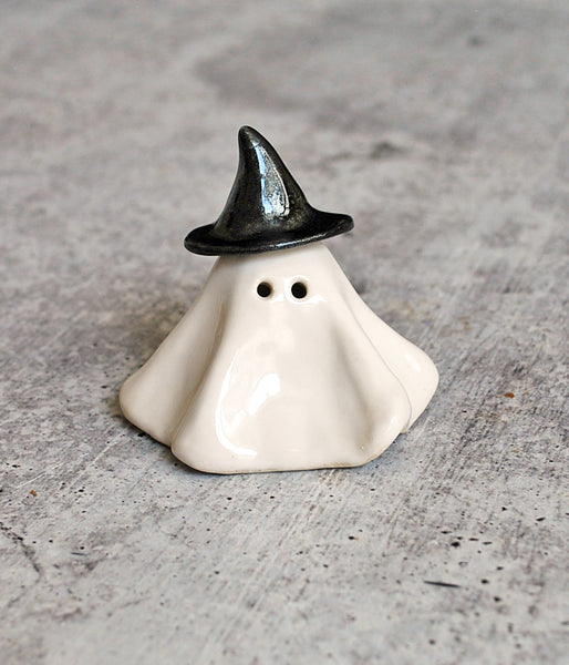 Tiny Ghost - Witch Hat