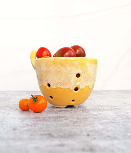 Berry Bowl - Yellow with handle