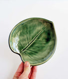 Green leaf shaped bowl. Made with the impression from a real leaf. 