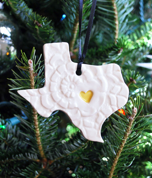 State Ornament - Lace with Heart - Made to OrderA gorgeous handmade state ornament, with a colorful heart. All states available! Celebrate your favorite state with this custom state ornament. This ornament has a p